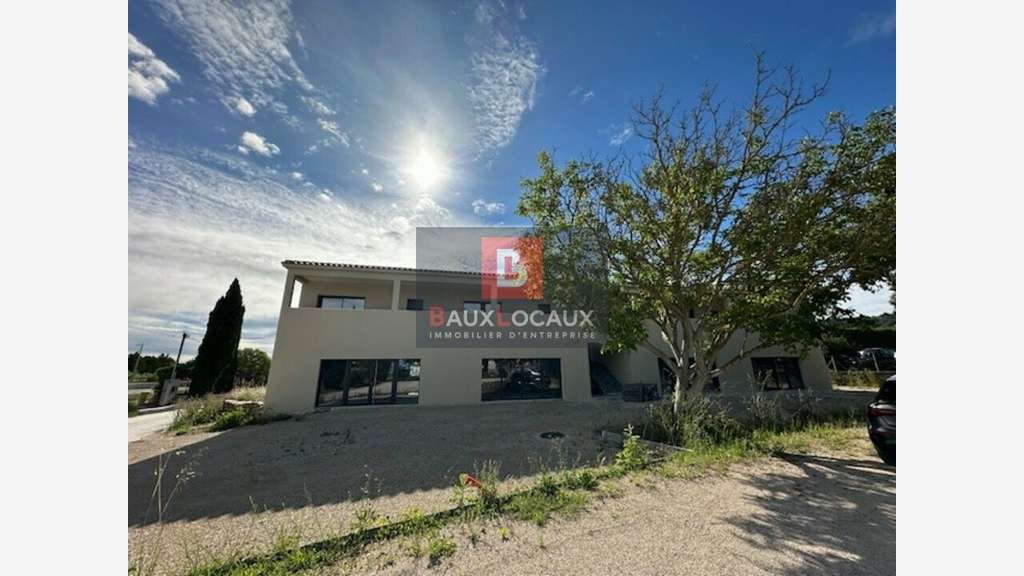 A louer local 84m² axe très passant à Cavaillon