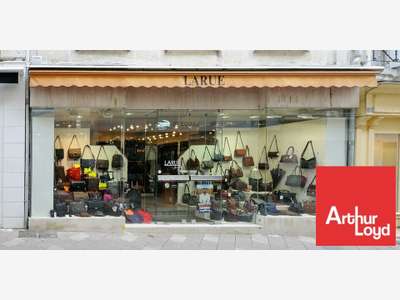 A louer local 174m² rue piétonne n°1 à Poitiers