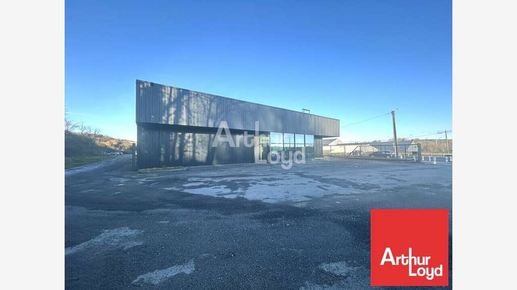 Local commercial 500m² à louer Poitiers D910