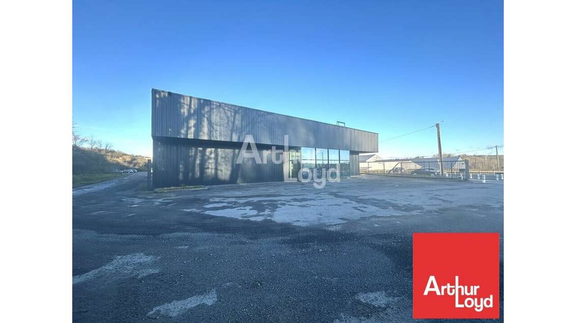 Local commercial 500m² à louer Poitiers D910