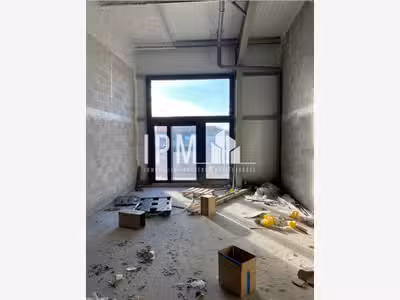 Loue local commercial 97m² zac des Florides Gignac