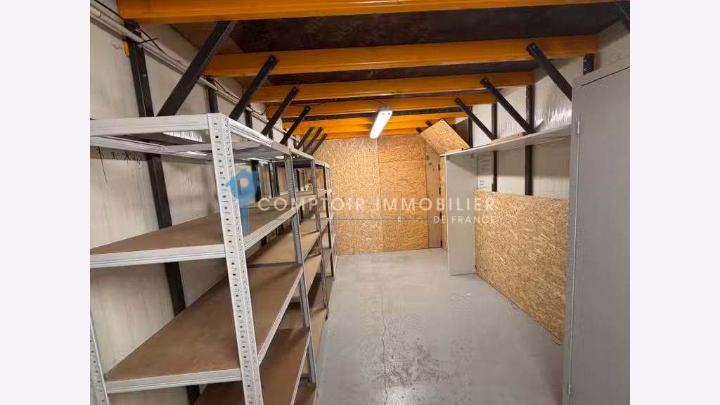 A louer local commercial 25m² + parking à Bernin