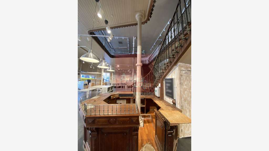 Local commercial d'exception à louer 712m² Agen