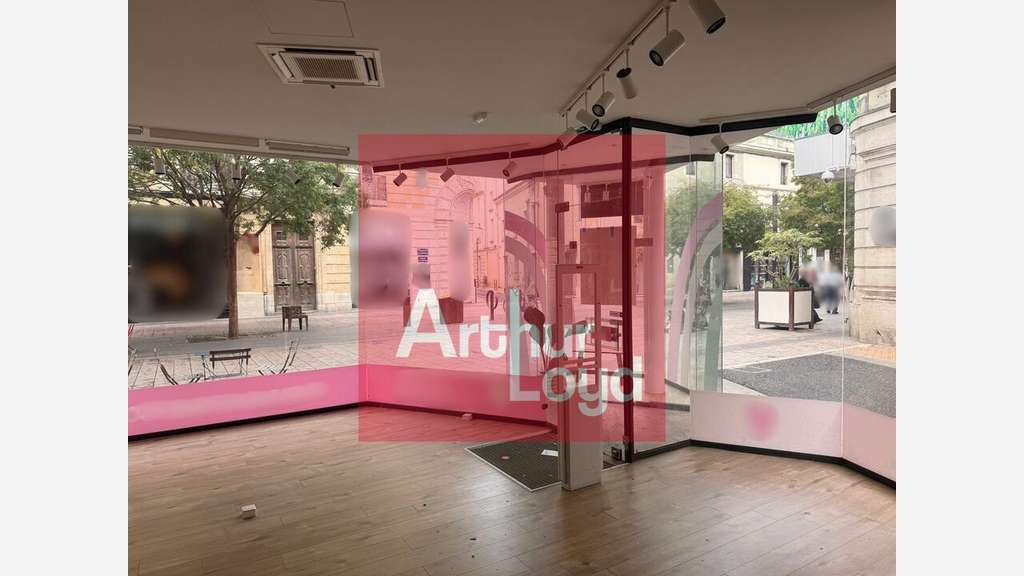 Local commercial 120m² à louer empl premium Agen