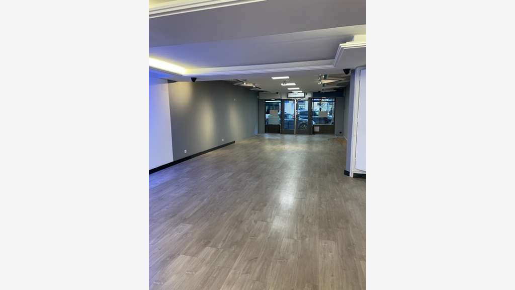 Local commercial 230m² à louer centre-ville Aix