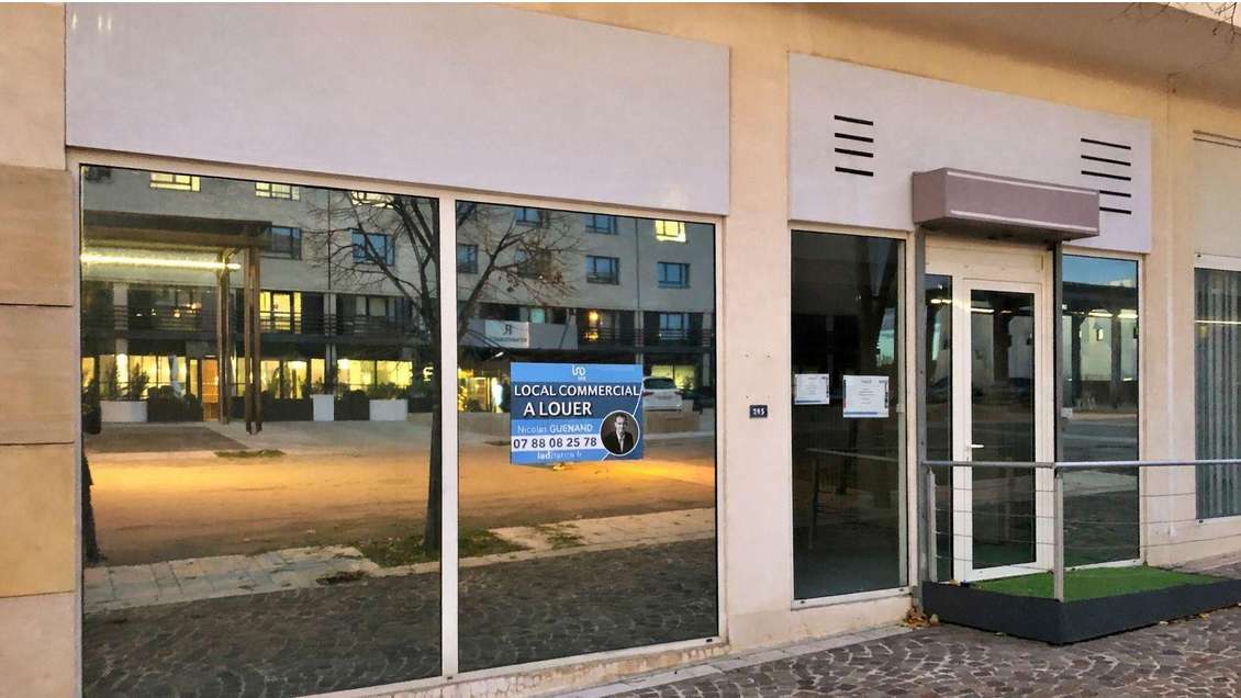 Location local 80m² à Aix-en-Provence Av Mozart