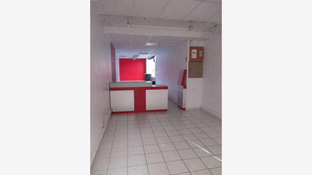 A louer local commercial 88m² Aix les Bains centre