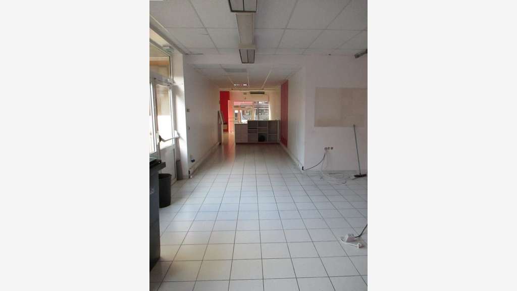 A louer local commercial 88m² Aix les Bains centre