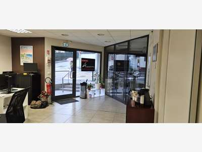 A louer local commercial 76m² à Aix-les-Bains