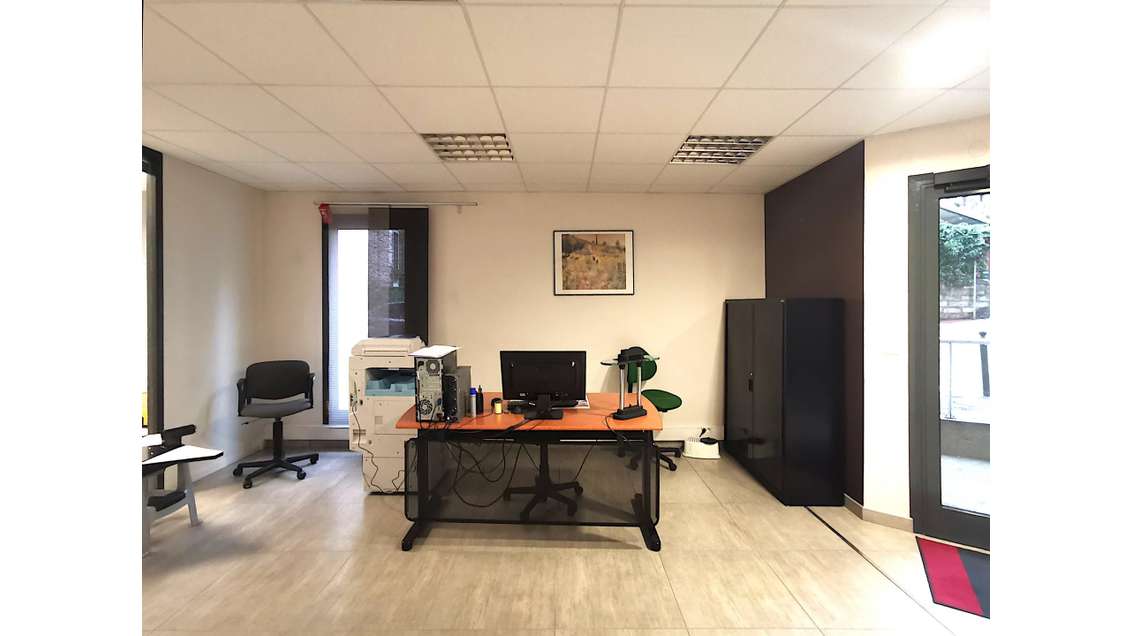 A louer local commercial 76m² à Aix-les-Bains
