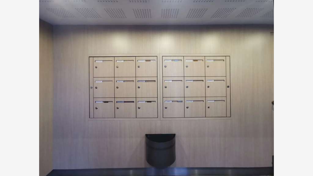 A louer local commercial 76m² à Aix-les-Bains