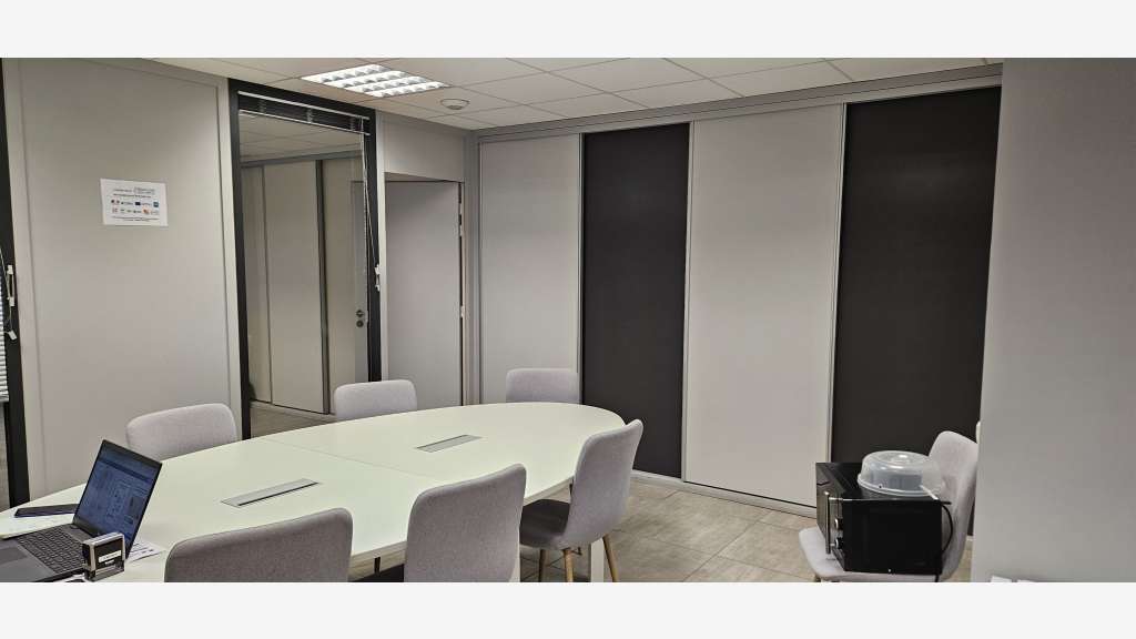 A louer local commercial 76m² à Aix-les-Bains