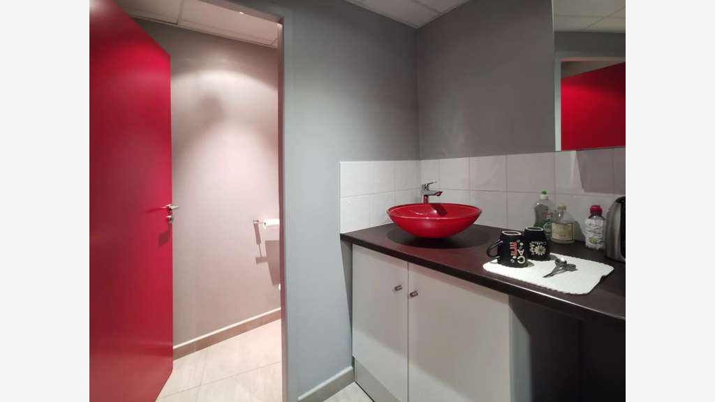 A louer local commercial 76m² à Aix-les-Bains