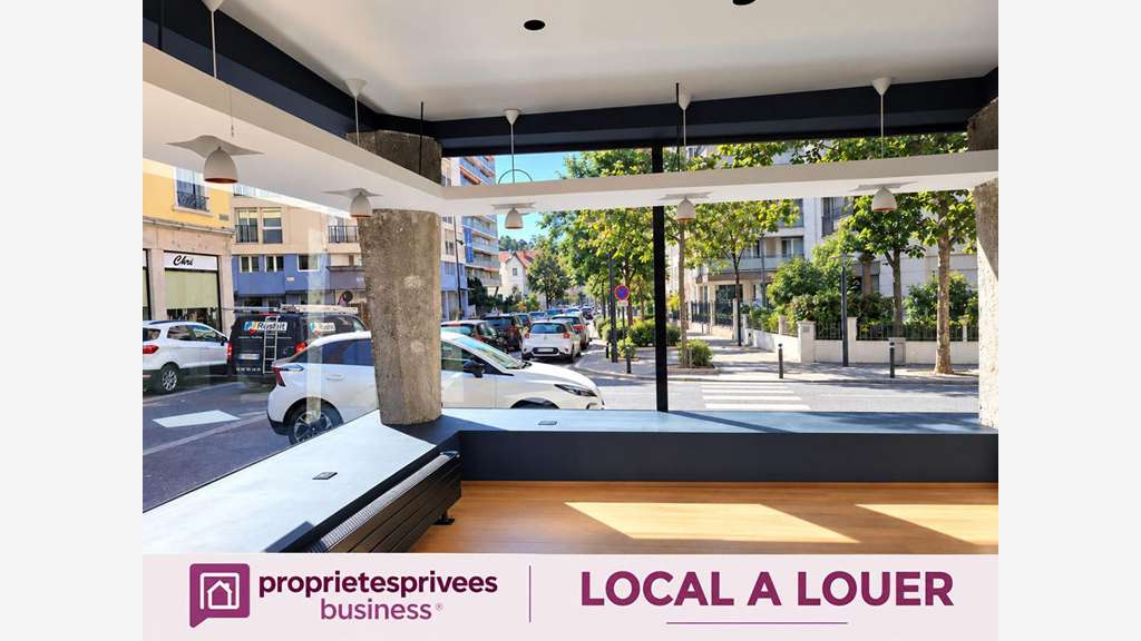 Location local commercial 52m² à Aix les Bains
