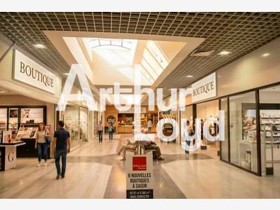 Cellule commerciale majeure 583m² à Aix-les-Bains