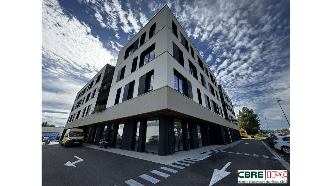 A louer local commercial 287m² à Anglet Maignon