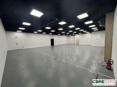Location local 546m² à Anglet zone des Pontôts