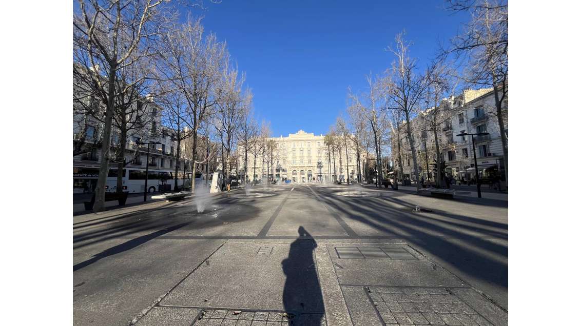 A louer local commercial bureau 128m² à Antibes