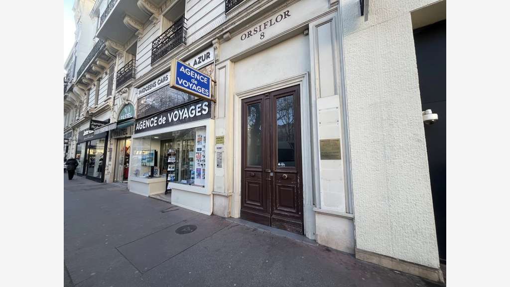 A louer local commercial bureau 128m² à Antibes