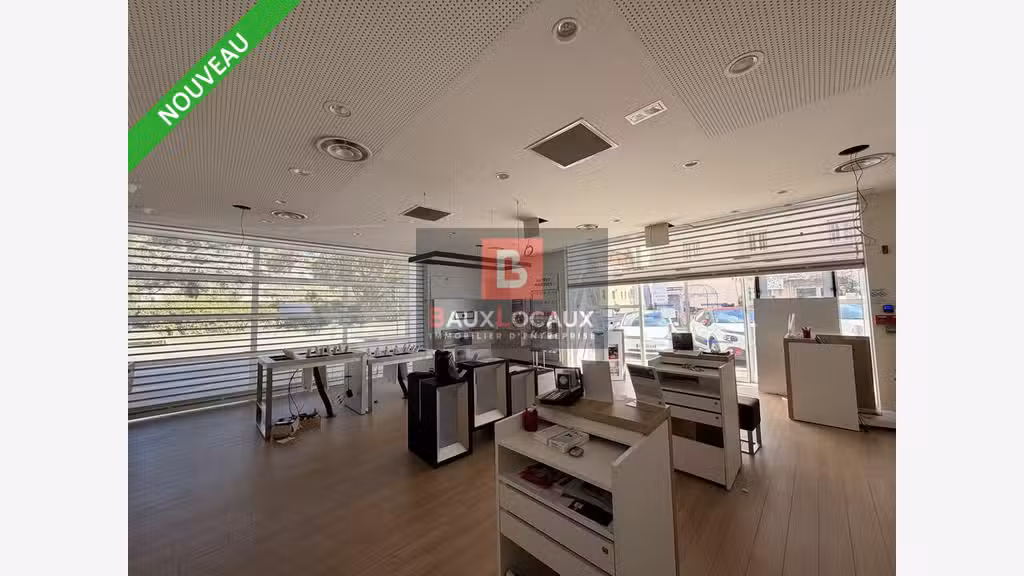 Local commercial 110m² à louer à Apt