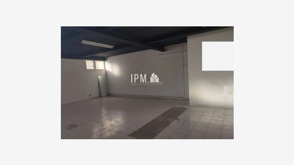 A louer local commercial 80m² à Aubagne 13400