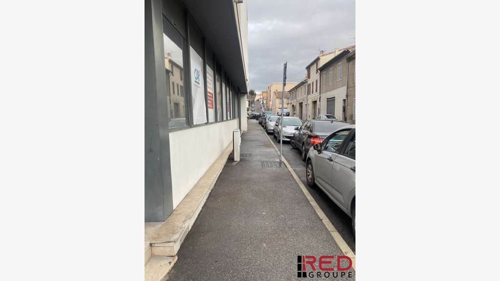 A louer local belle visibilité 323m² à Aubagne