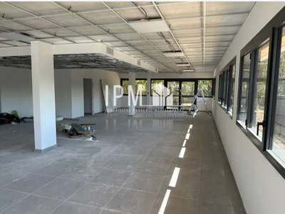 A louer local 122m² ZA de Napollon Aubagne