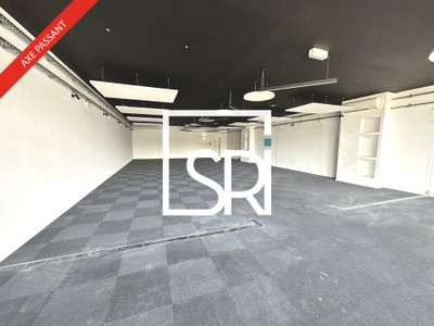 Local commercial 224m² à louer zone du KM Lancé