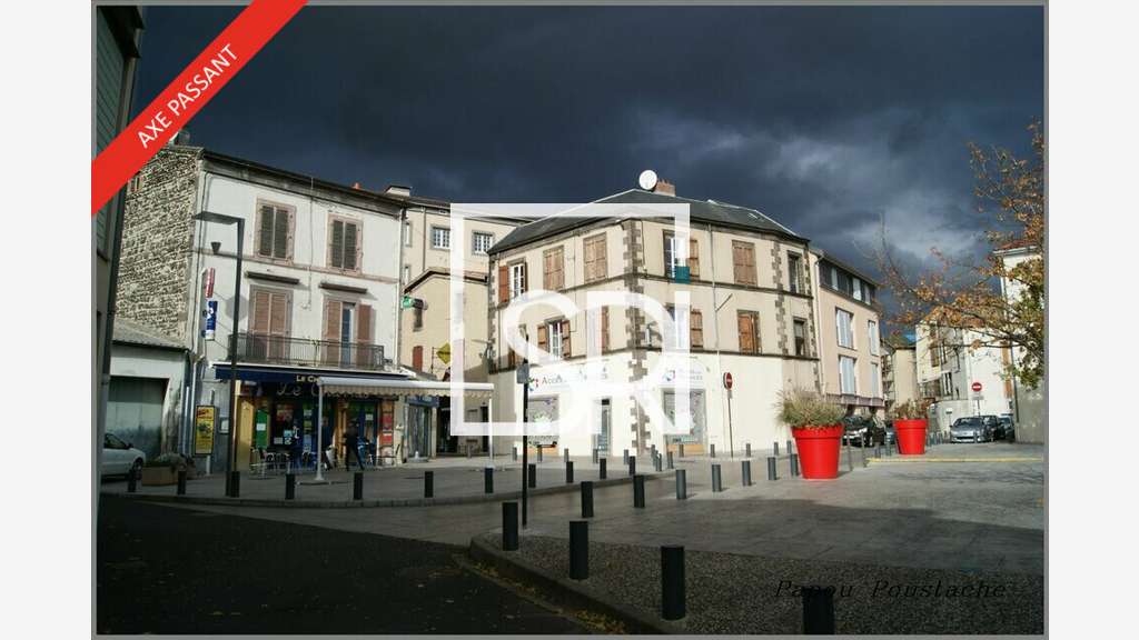 Local commercial 224m² à louer zone du KM Lancé
