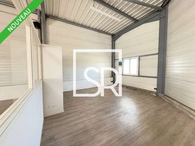 Local 450m² à louer idéalement situé à Aubière
