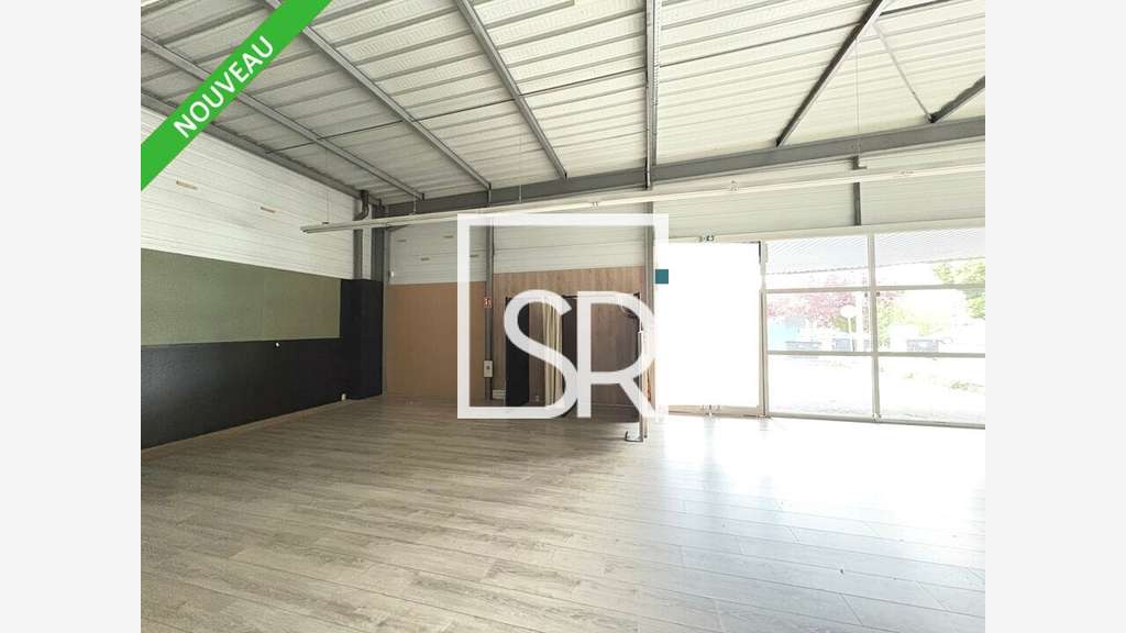 Local commercial 330m² à louer Aubière Km Lancé