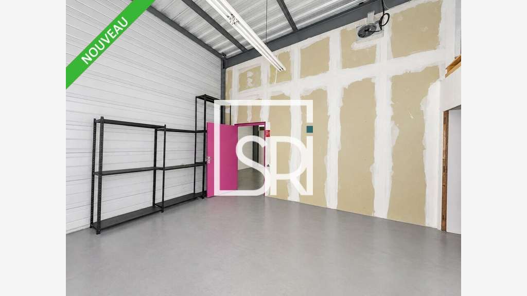 Local commercial 330m² à louer Aubière Km Lancé