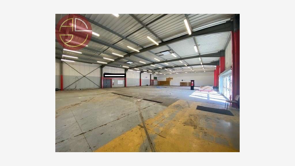 Location local commercial 800m² à Aucamville