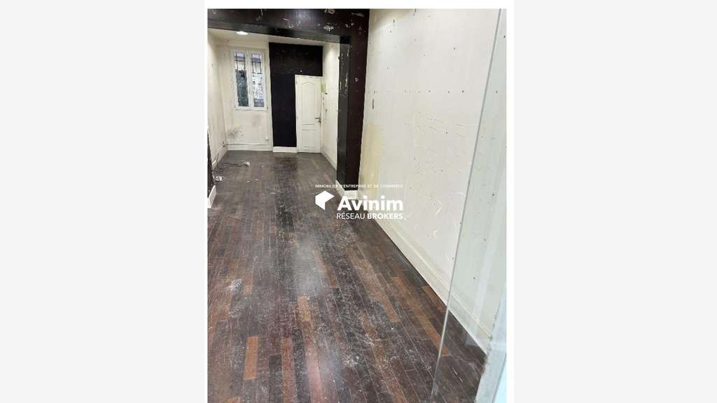 A louer local commercial 30m² empl N°1 Paris 18e