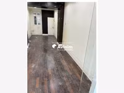 A louer local commercial 30m² empl N°1 Paris 18e