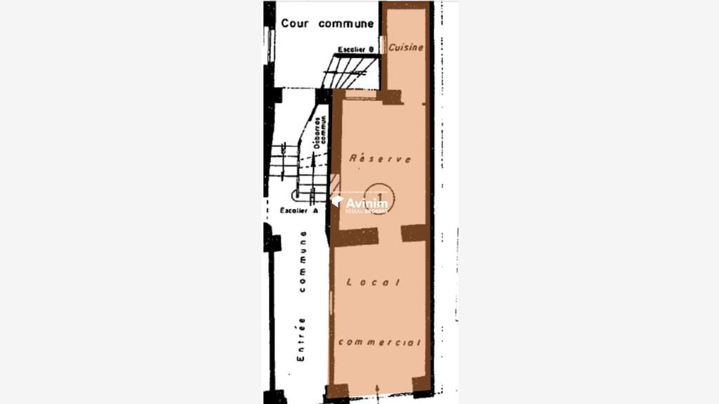 A louer local commercial 30m² empl N°1 Paris 18e
