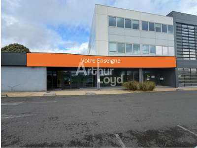 Local 400m² à louer à Chasseneuil-du-Poitou