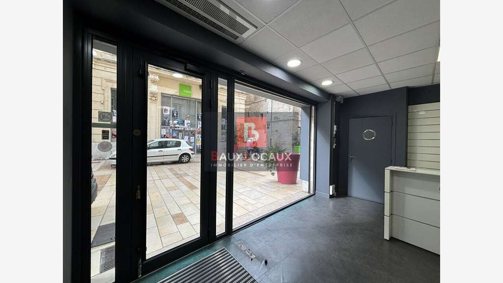 Local commercial 130m² à louer Avignon intra-muros