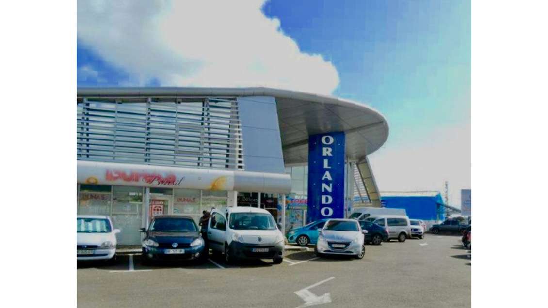 A louer local 65m² rue F. Forest à Baie-Mahault