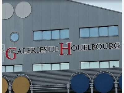 A louer local refait à neuf 130m² à Baie-Mahault