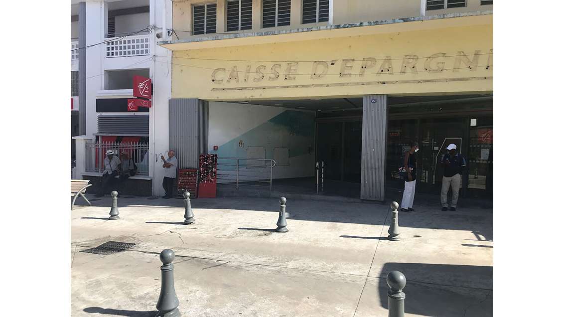 A louer local commercial de 378m² à Basse Terre 