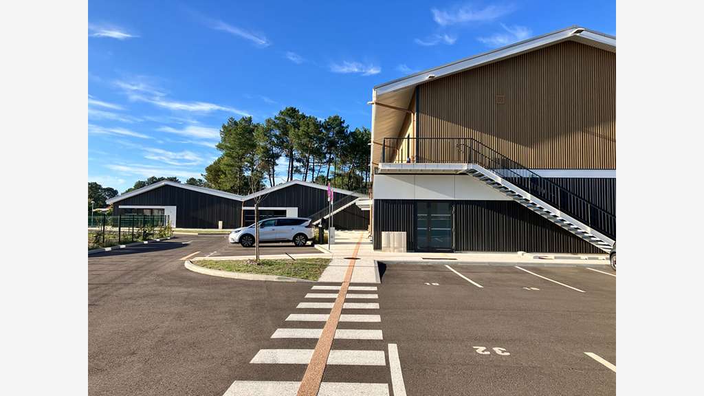A louer local commercial 198m² Audenge Nord Bassin
