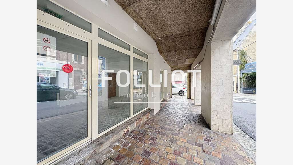 Location local commercial 76m² à Bayeux