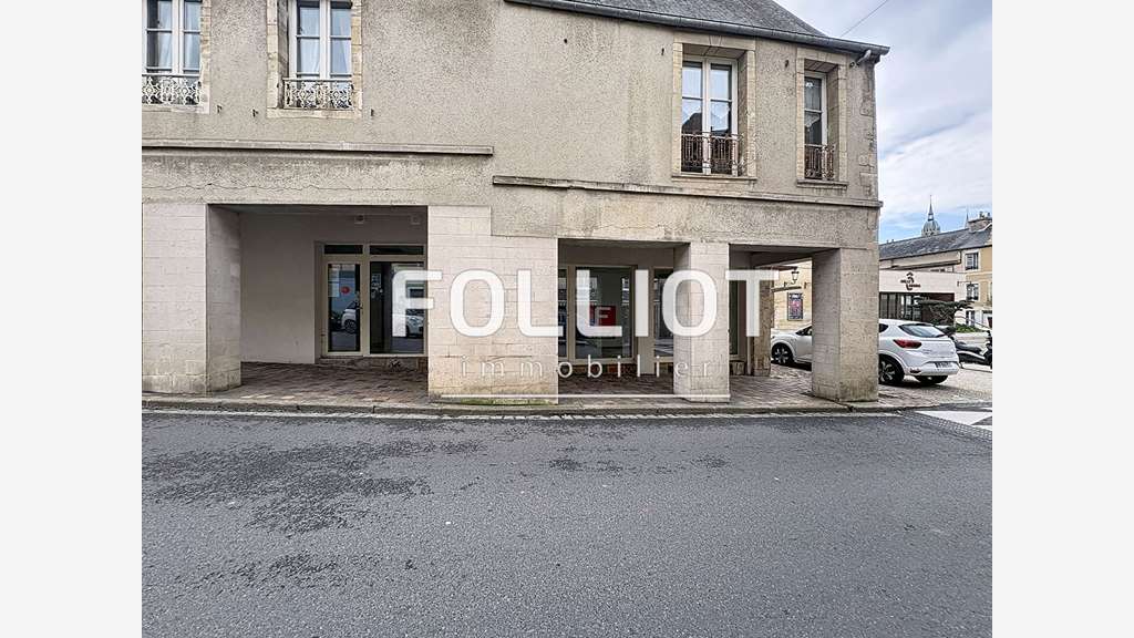 Location local commercial 76m² à Bayeux