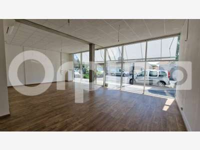 Local commercial 85m² à louer à Bègles