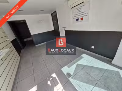Local 25m² à louer axe très passant Marignane