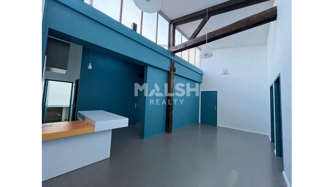 A louer local commercial 130m² à Belleville Gare