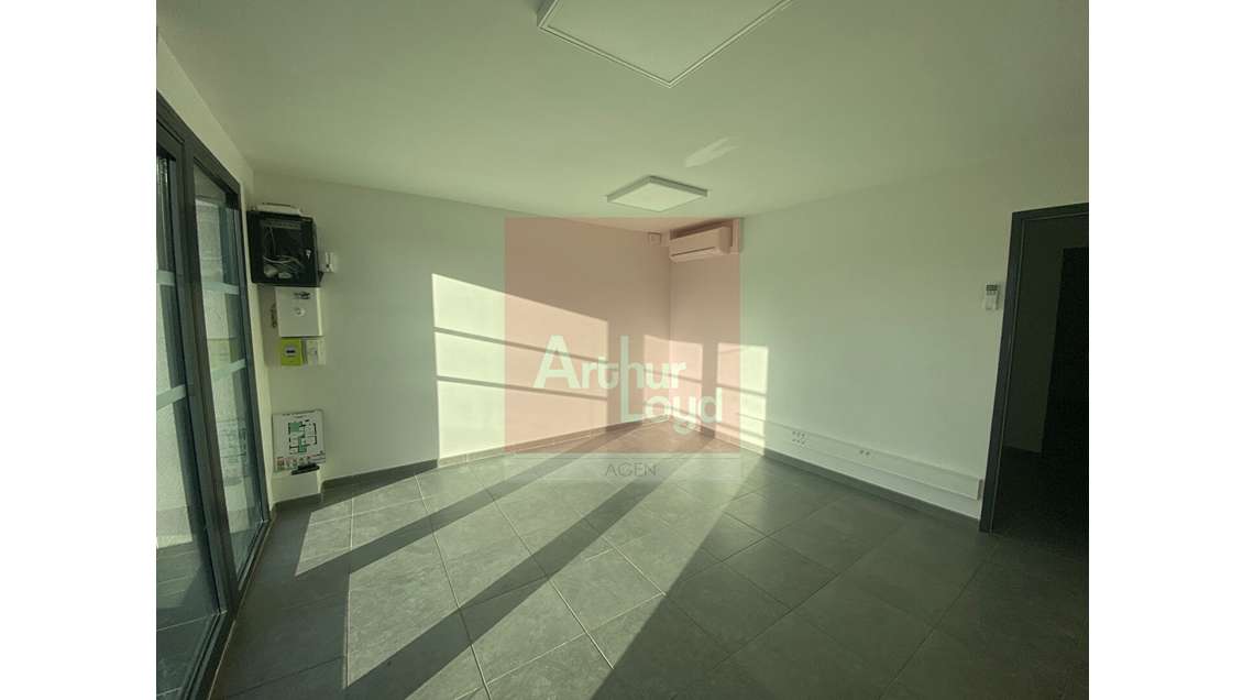 A louer local commercial 47.18m² à Boé