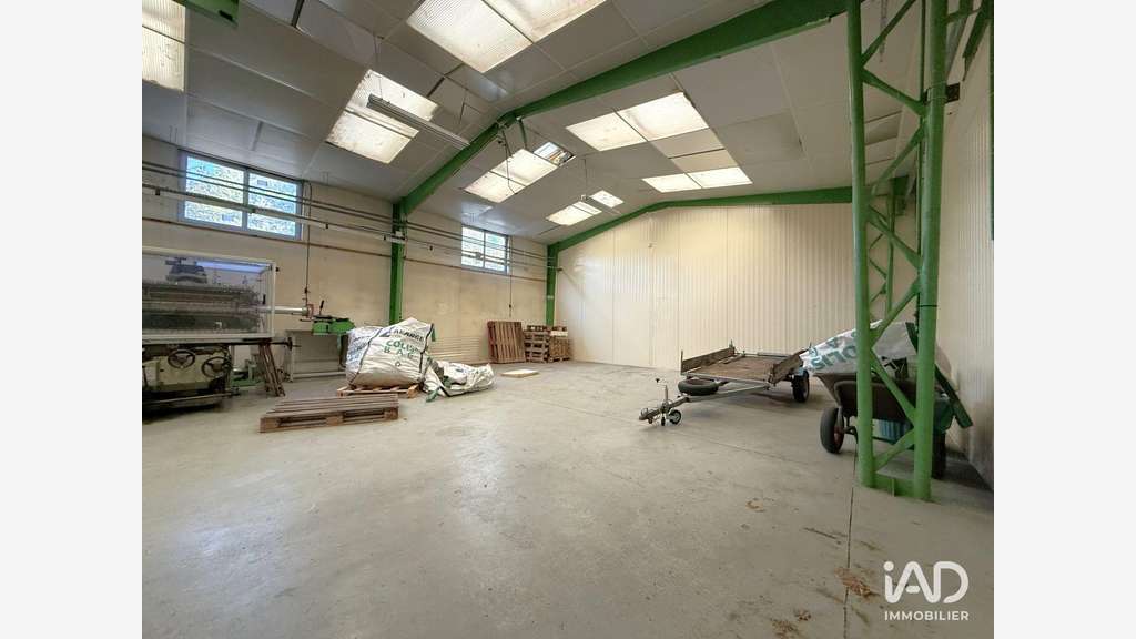 A louer local 185m² à Boissy-sous-Saint-Yon
