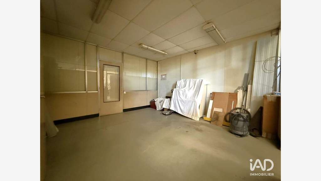 A louer local 185m² à Boissy-sous-Saint-Yon